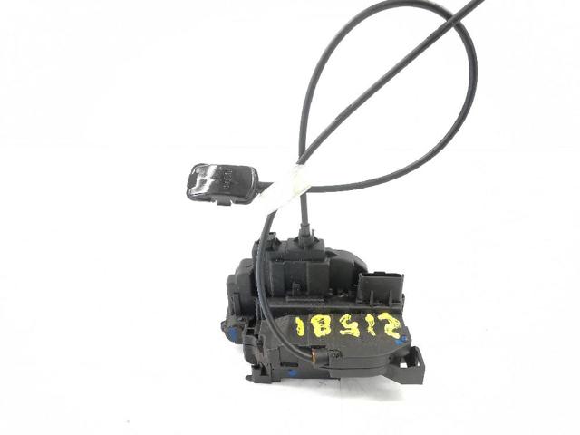 Zamek drzwi przednich prawych 805020009R RENAULT