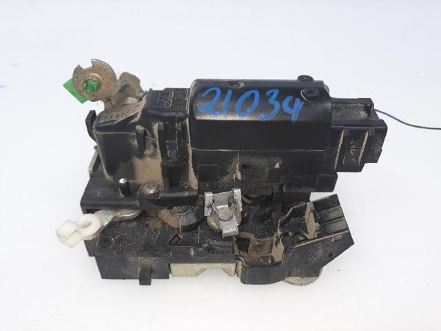 Zamek drzwi przednich prawych 8050200QAJ NISSAN