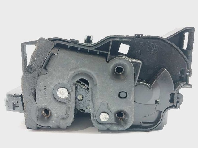 Zamek drzwi przednich prawych 805021559R RENAULT