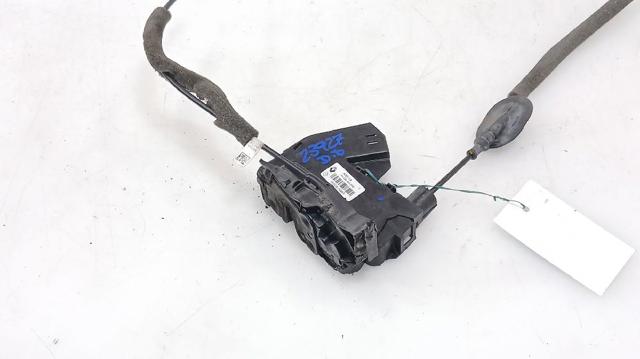 Zamek drzwi przednich prawych 805021559R RENAULT
