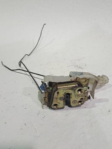Zamek drzwi przednich prawych 805022Y910 NISSAN