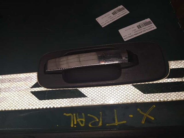 Zamek drzwi przednich prawych 805022Y91E NISSAN