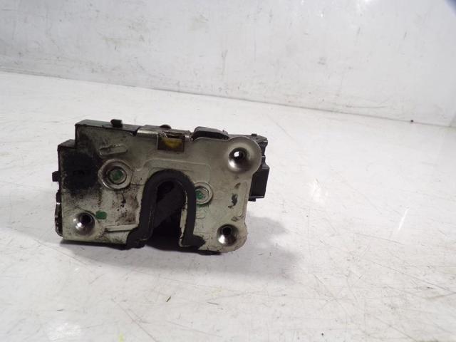 Zamek drzwi przednich prawych 805025267R RENAULT