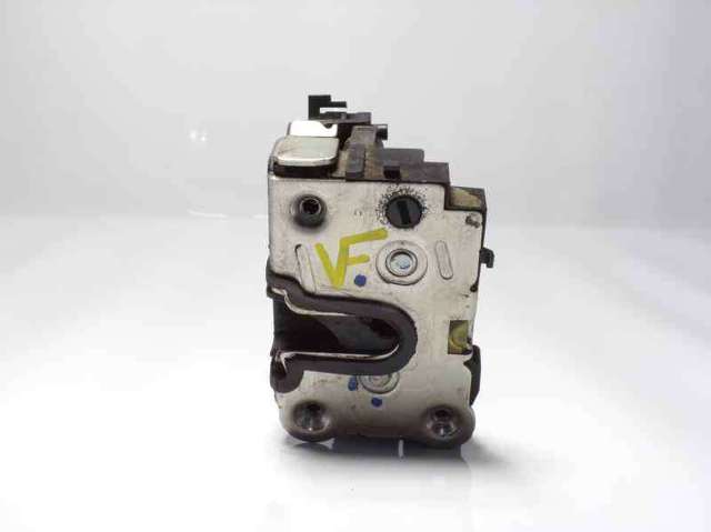 Zamek drzwi przednich prawych 805025267R RENAULT