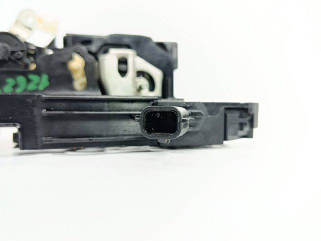Zamek drzwi przednich prawych 805026816R RENAULT