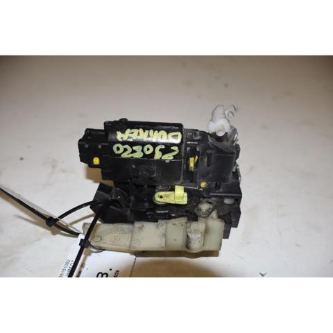 Zamek drzwi przednich lewych 805030711R RENAULT