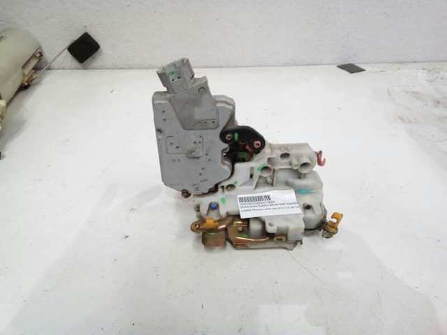 Zamek drzwi przednich lewych 805032F010 NISSAN