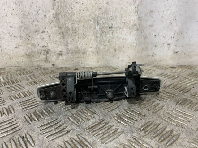 Klamka drzwi lewych zewnętrzna przednia/tylna 806068777R RENAULT