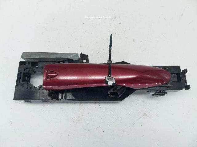 Zamek drzwi przednich prawych 8061021133 NISSAN