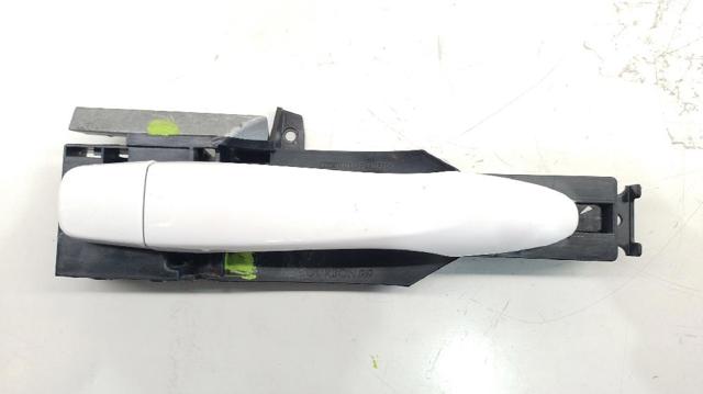 Zamek drzwi przednich prawych 8061021133 NISSAN