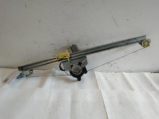 Mechanizm podnoszenia szyby drzwi przednich prawych 8070000QAL NISSAN