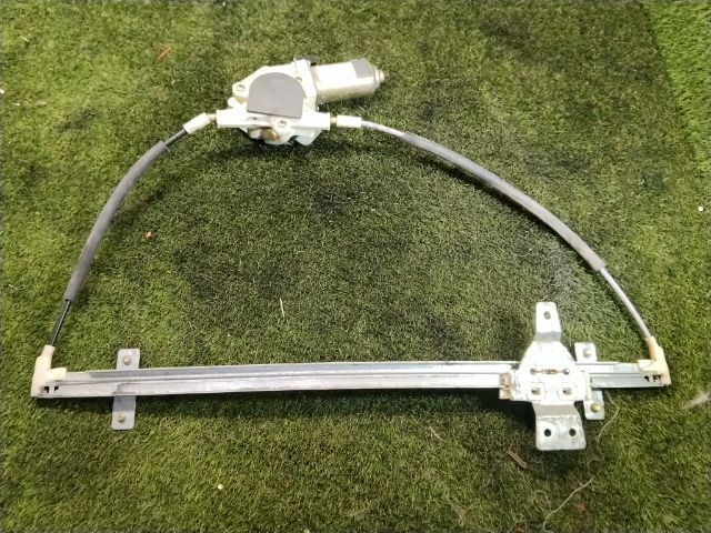 Mechanizm podnoszenia szyby drzwi przednich prawych 807002X005 NISSAN