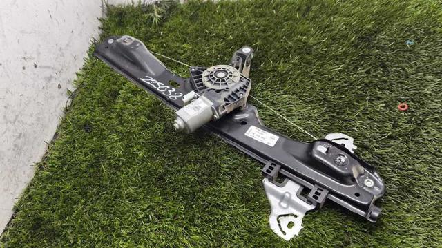 Mechanizm podnoszenia szyby drzwi przednich prawych 807004EA0D NISSAN