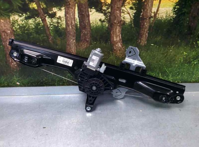 Mechanizm podnoszenia szyby drzwi przednich prawych 807004EA0D NISSAN