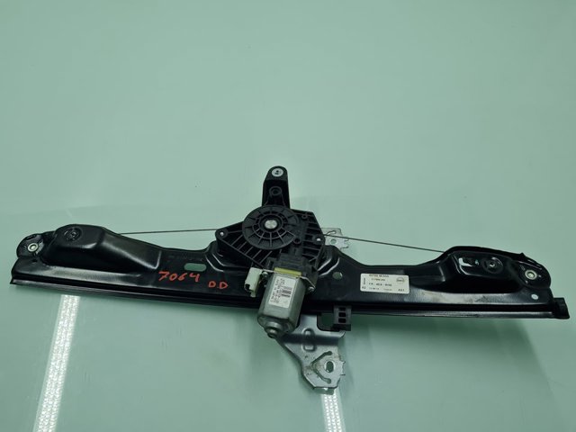 Mechanizm podnoszenia szyby drzwi przednich prawych 807004EA0D NISSAN