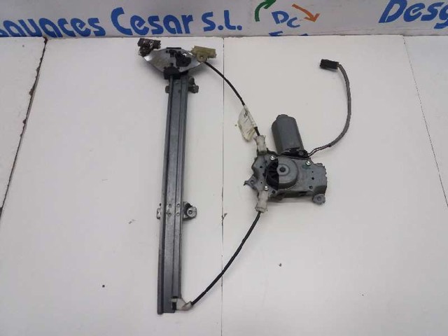 Mechanizm podnoszenia szyby drzwi przednich prawych 807009F500 NISSAN