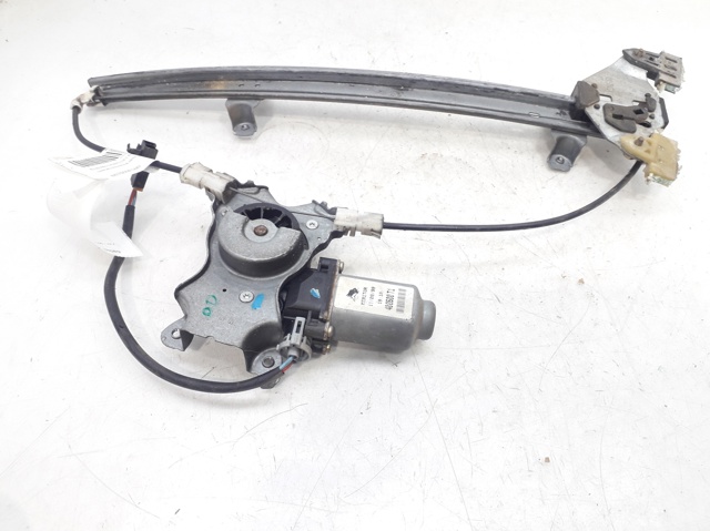 Mechanizm podnoszenia szyby drzwi przednich prawych 807009F500 NISSAN