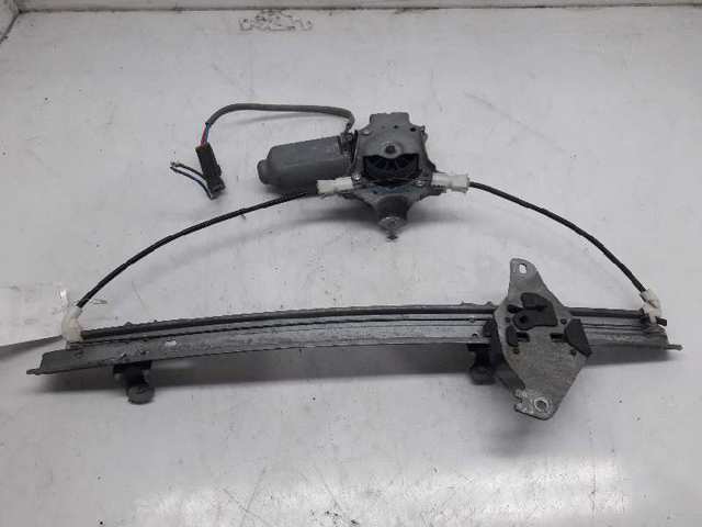 Mechanizm podnoszenia szyby drzwi przednich prawych 807009F500 NISSAN