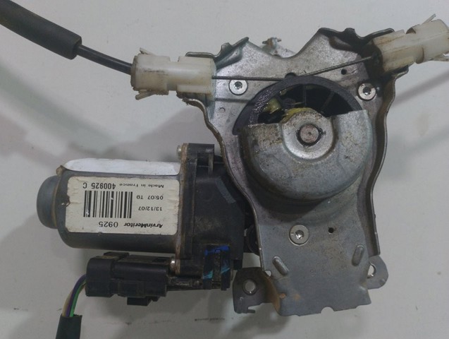 Mechanizm podnoszenia szyby drzwi przednich prawych Nissan Note E11