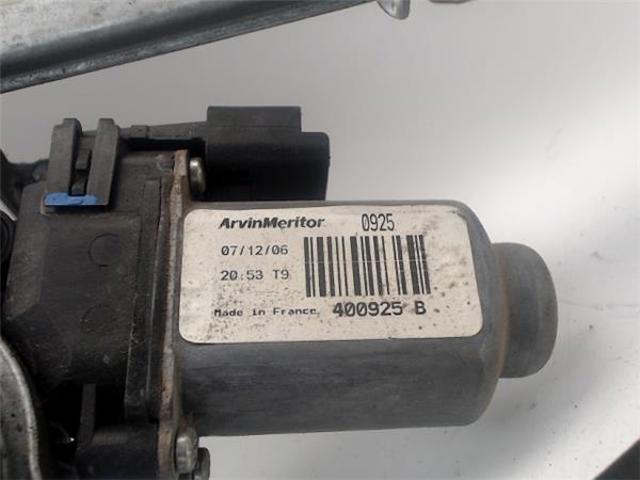 Mechanizm podnoszenia szyby drzwi przednich prawych Nissan Note E11