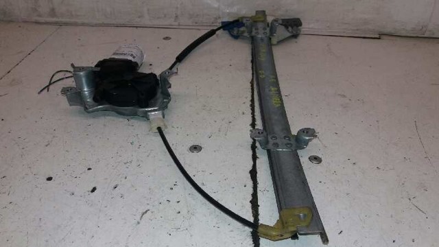 Mechanizm podnoszenia szyby drzwi przednich prawych 80700BM706 NISSAN