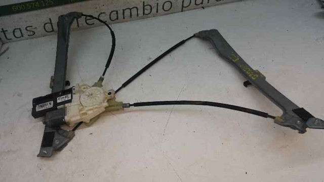 Mechanizm podnoszenia szyby drzwi przednich lewych 807010002R RENAULT
