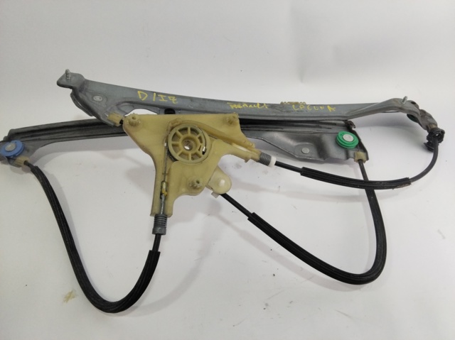 Mechanizm podnoszenia szyby drzwi przednich lewych 807010002R RENAULT