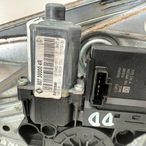 807200001R Renault (RVI)