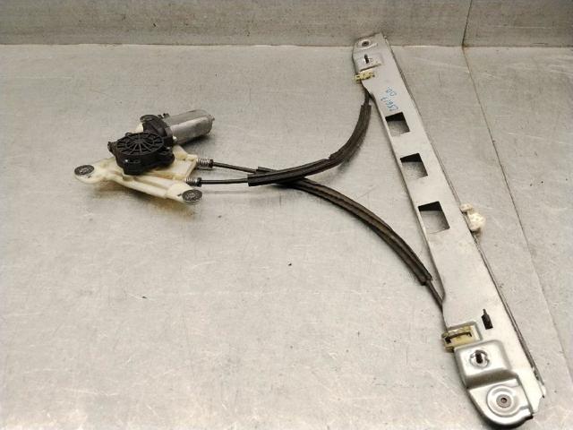 Mechanizm podnoszenia szyby drzwi przednich prawych 807200008R RENAULT