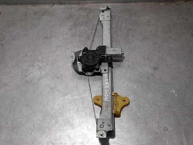 Mechanizm podnoszenia szyby drzwi przednich prawych 807200713R RENAULT