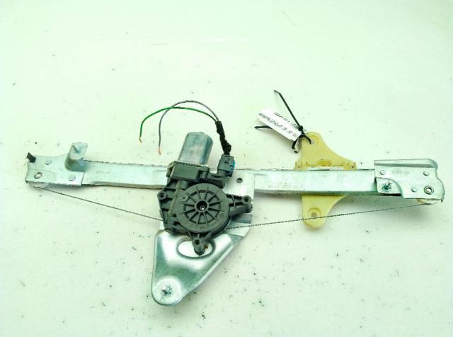 Mechanizm podnoszenia szyby drzwi przednich prawych 807201952R RENAULT