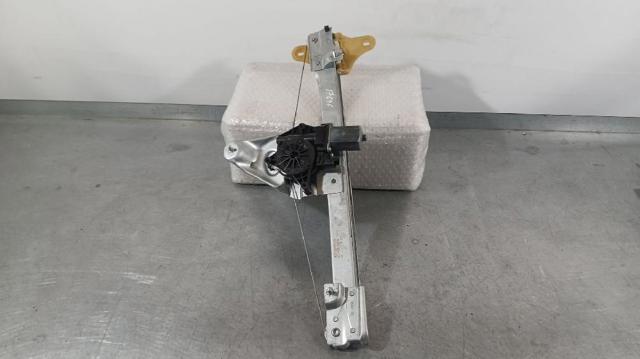 Mechanizm podnoszenia szyby drzwi przednich prawych 807201952R RENAULT