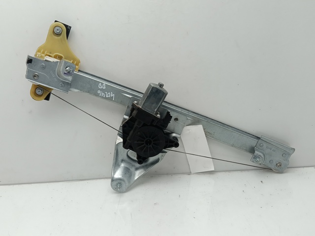 Mechanizm podnoszenia szyby drzwi przednich prawych 807201952R RENAULT