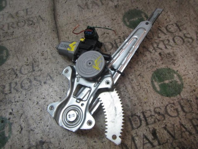 Mechanizm podnoszenia szyby drzwi przednich prawych 807201KA0A NISSAN