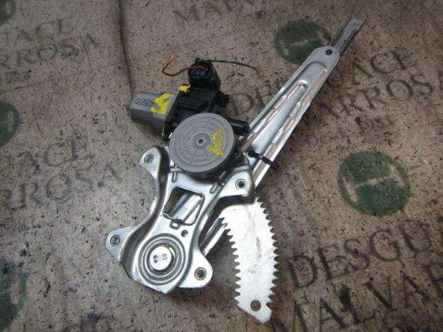 Mechanizm podnoszenia szyby drzwi przednich prawych 807201KA0A NISSAN