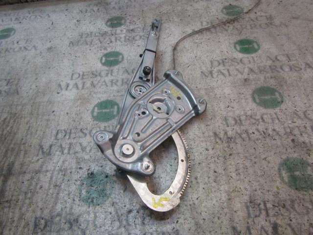 Mechanizm podnoszenia szyby drzwi przednich prawych 807203154R RENAULT