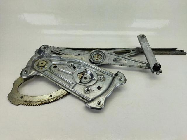 Mechanizm podnoszenia szyby drzwi przednich prawych 807203154R RENAULT