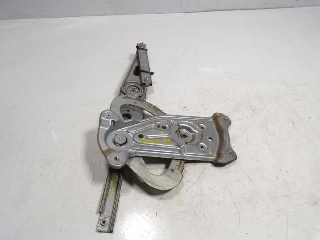 Mechanizm podnoszenia szyby drzwi przednich prawych 807206454R RENAULT