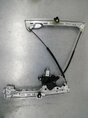 Mechanizm podnoszenia szyby drzwi przednich prawych 807206746R RENAULT