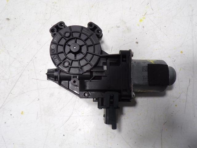 Mechanizm podnoszenia szyby drzwi przednich prawych 807206746R RENAULT