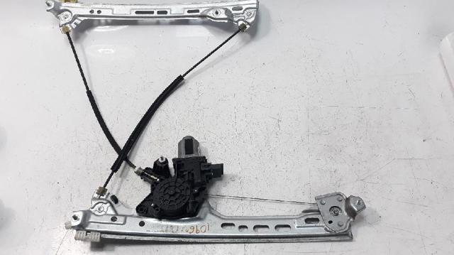 Mechanizm podnoszenia szyby drzwi przednich prawych 807206746R RENAULT