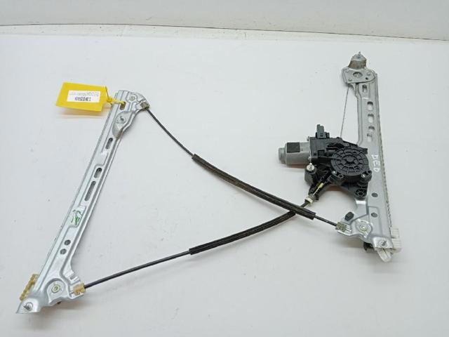 Mechanizm podnoszenia szyby drzwi przednich prawych 807206746R RENAULT