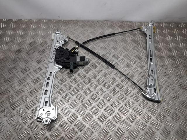 Mechanizm podnoszenia szyby drzwi przednich prawych 807206746R RENAULT