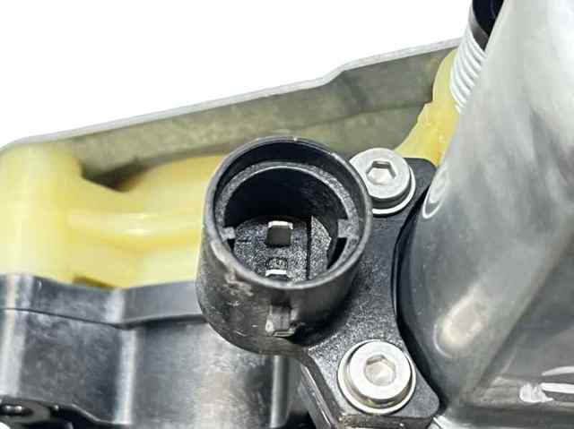 Mechanizm podnoszenia szyby drzwi przednich prawych 807207012R RENAULT