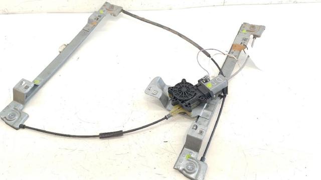 Mechanizm podnoszenia szyby drzwi przednich prawych 807207012R RENAULT