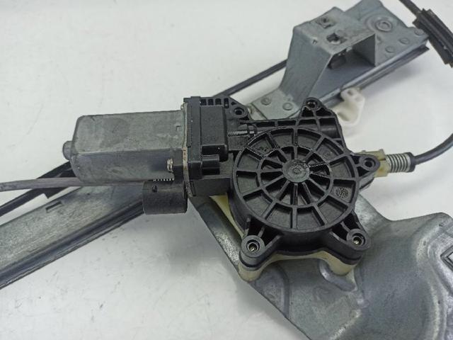 Mechanizm podnoszenia szyby drzwi przednich prawych 807207012R RENAULT