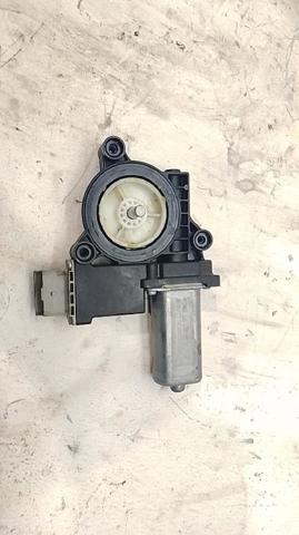 Mechanizm podnoszenia szyby drzwi przednich prawych 807209299R RENAULT