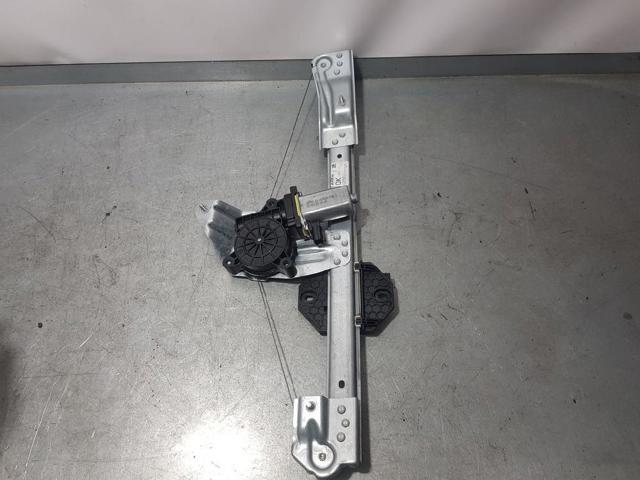 Mechanizm podnoszenia szyby drzwi przednich prawych 807209299R RENAULT