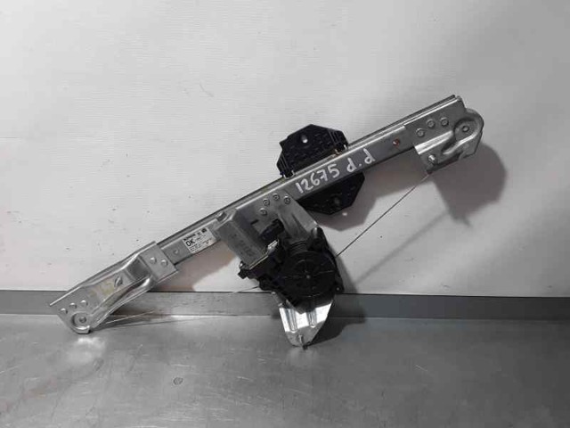 Mechanizm podnoszenia szyby drzwi przednich prawych 807209299R RENAULT