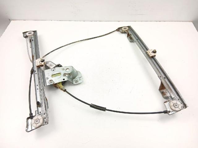 Mechanizm podnoszenia szyby drzwi przednich prawych 807209565R RENAULT